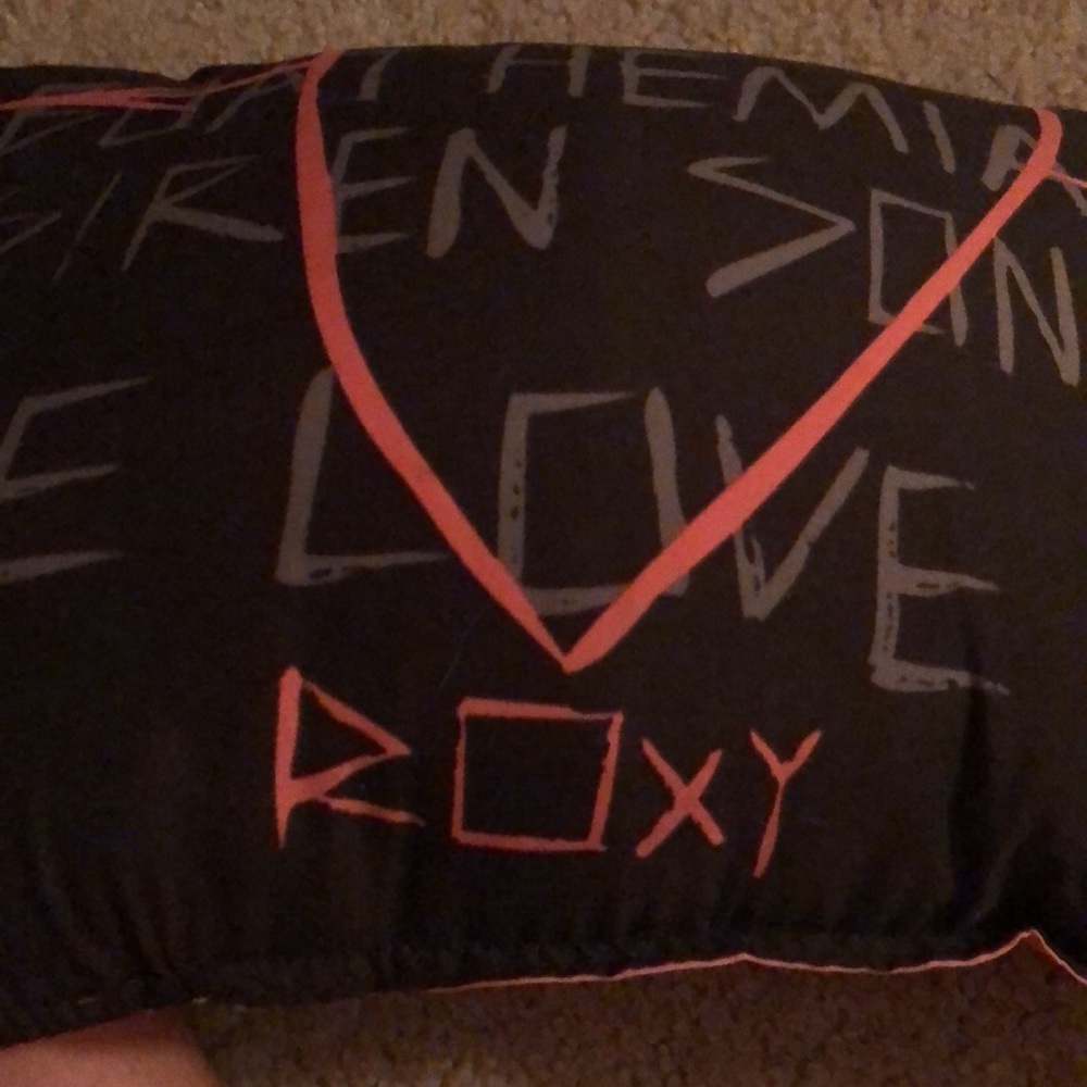 NWT Roxy pillow - Picture 2 of 4